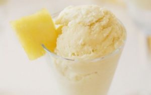 Ананасов сладолед