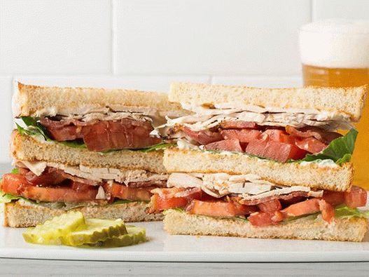 Фото двоен сандвич с пуешки клуб