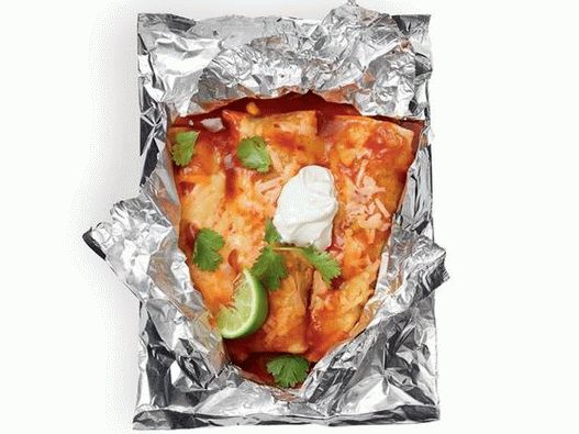 Снимка на скара на Enchiladas в опаковки от фолио