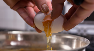 Пържени яйца с бекон