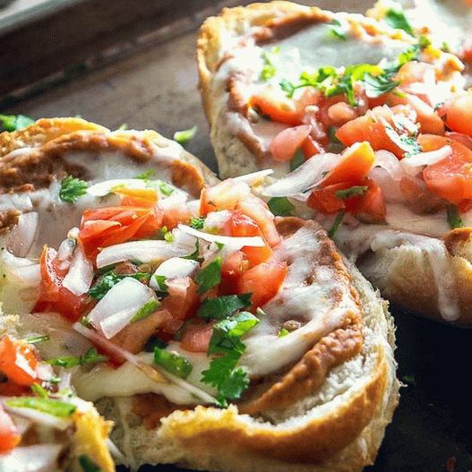 Фото мексикански сандвичи с горещи молиоте