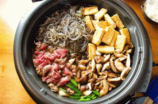 Фото говеждо месо със зеленчуци