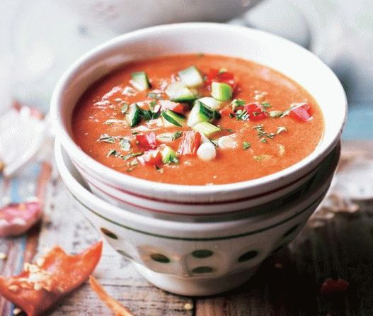 Фото испанска студена супа от гаспачо