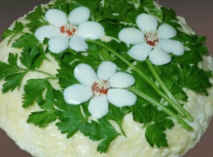 Цветя за украса на салата