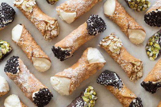 Cannoli Photo - тръби за крем с карамел