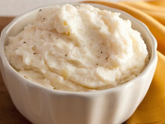 Фото картофено пюре със сметана и чесън