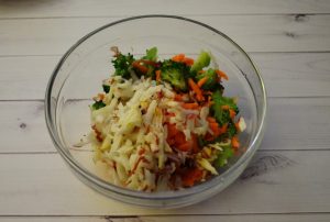 Лека салата от броколи