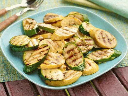 Снимка Мариновани тиквички и тиквички на скара