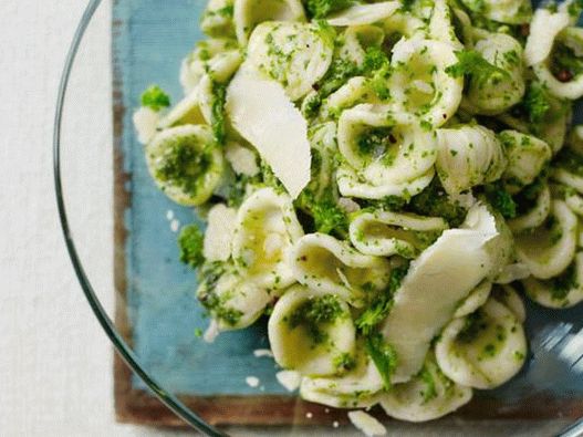 Снимка на ястието - макаронени изделия Orecchiette с печени рапини