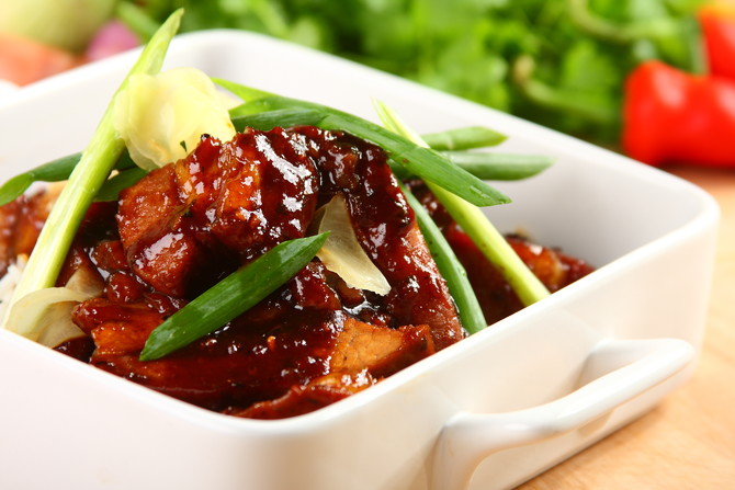 Пикантни свински ребра