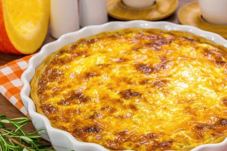 Тиквен пай с пилешко месо