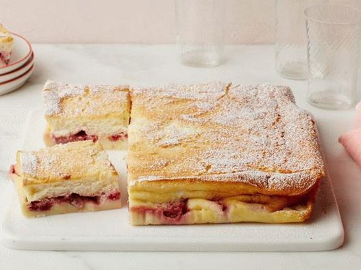 Снимка на ястието - вълшебна бутер торта с горски плодове