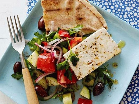 Снимка на ястието - тапас от гръцката салата на Хориатики