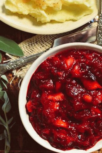 Photo Relish с червени боровинки и Cointreau