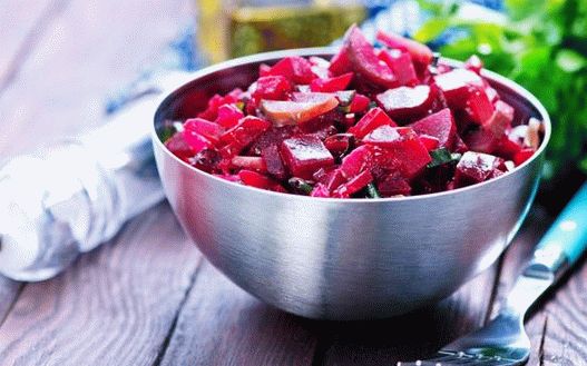 Фото маринована салата от цвекло
