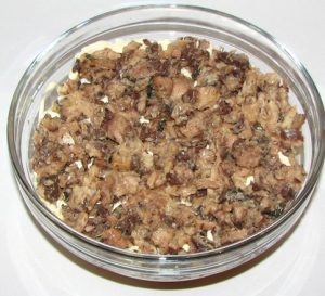 Салата с риба бедняк