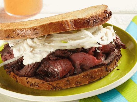 Фото сандвич с говеждо месо