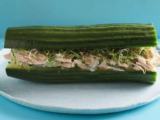 Фото сандвичи без хляб от краставици с риба тон