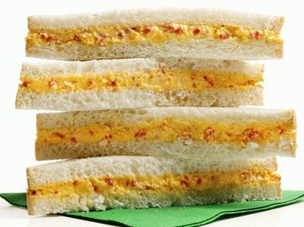 Фото сандвичи със сирене и пименто пипер