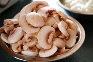 Сос от сметана и гъби