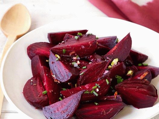 Фото цвекло в глазурата от джинджифилов елен и портокал