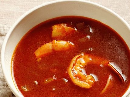 Фото доматена супа със скариди