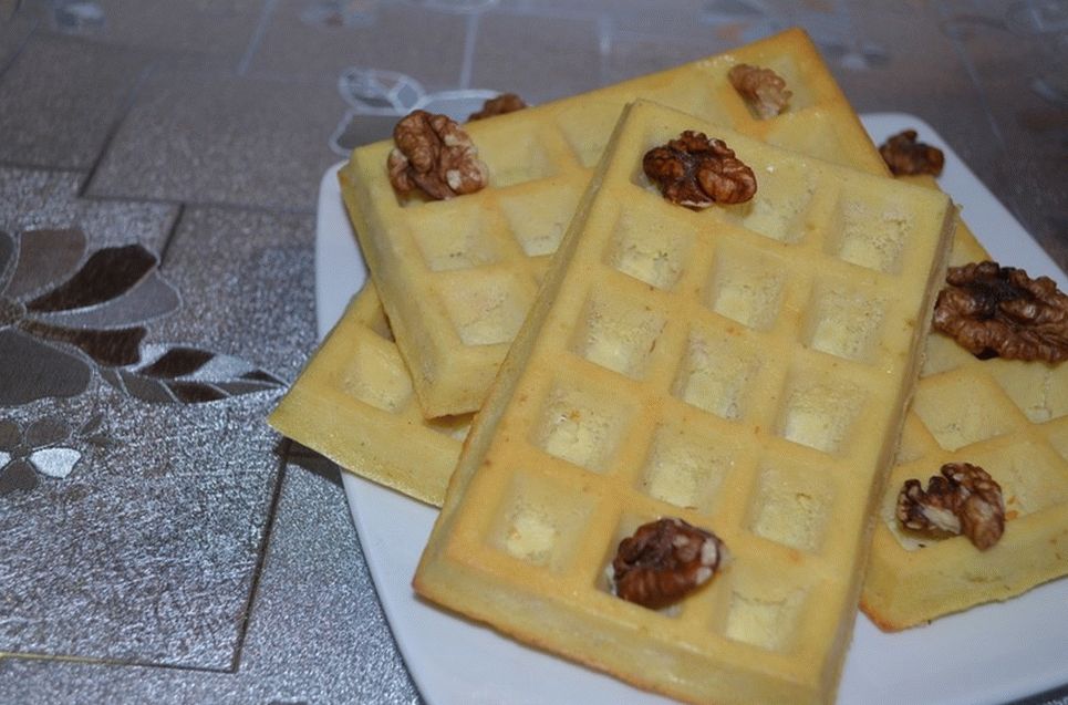 Виенски вафли с ябълка