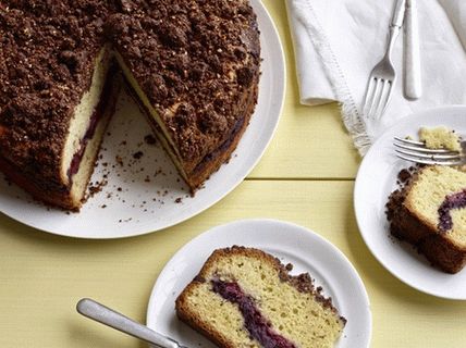 Фото черешов шоколадов кекс със стройзел