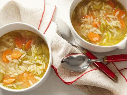 Зеленчукова супа с юфка