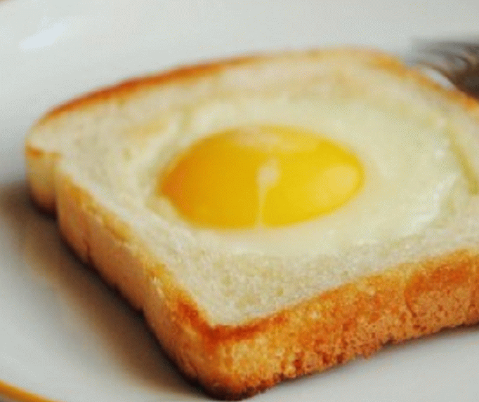 Пържено яйце в хляб
