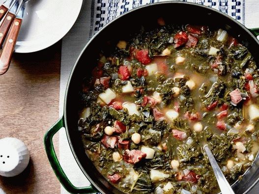 Снимка на ястието - португалска супа с нахут и зеле зеле
